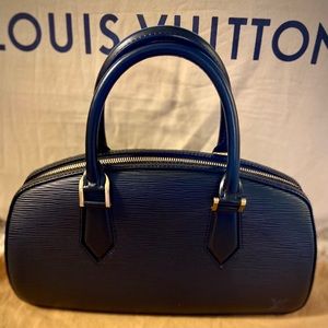 NEW Louis Vuitton Black Epi Jasmine Bag